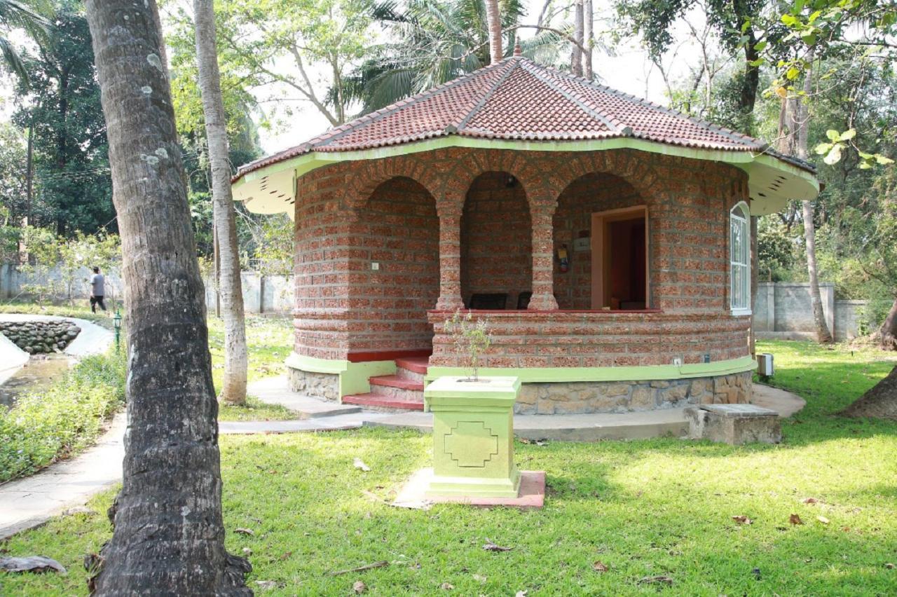 Kairali - The Ayurvedic Healing Village Palakkad Luaran gambar